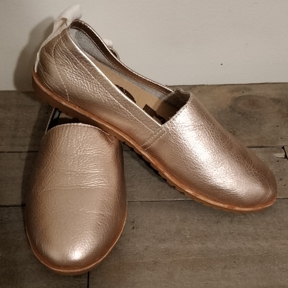 Sorel Ella Metallic Rose Gold Slip On Flats Women's 6.5M - Picture 1 of 4
